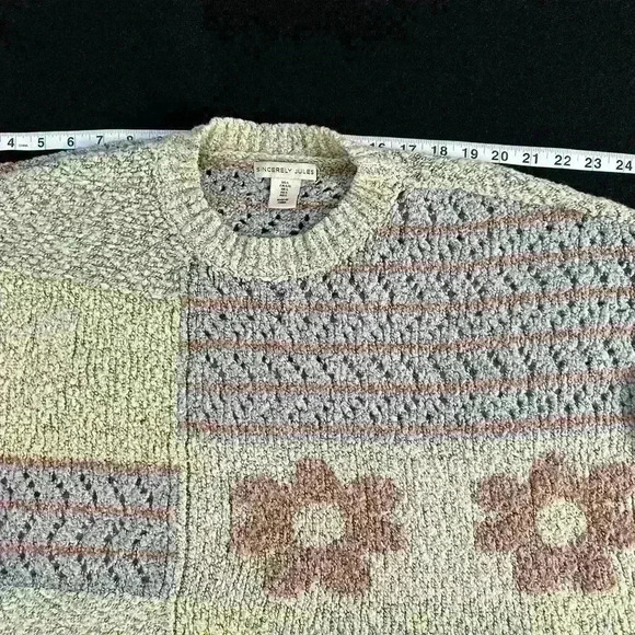 Sincerely Jules Boho Flower Colorful Pattern Boxy Oversized knit like Sweater - Picture 3 of 6